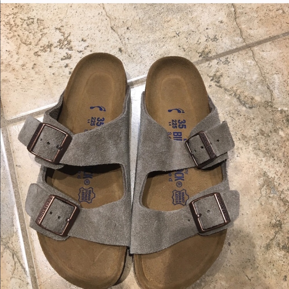 ISO BIRKENSTOCKS!!! 2 strap only pls comment below